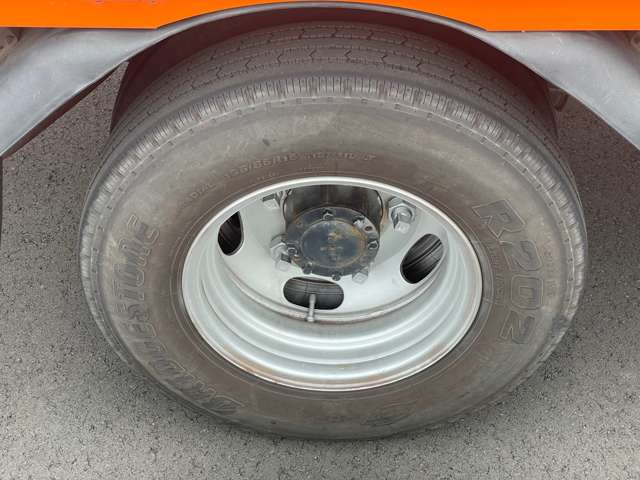 Mitsubishi Fuso Canter 12