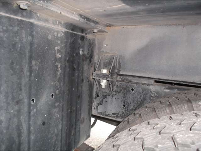 Isuzu Elf 11