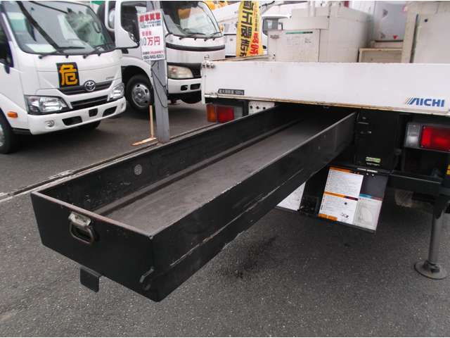 Isuzu Elf 5
