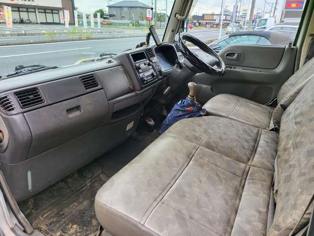 Mazda Titan Dash 11