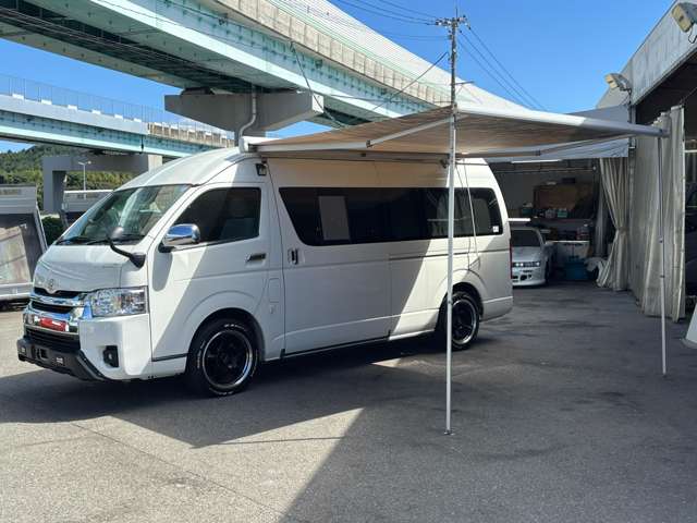 Toyota Hiace Van 2