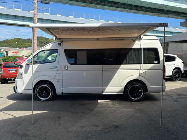 Toyota Hiace Van 3