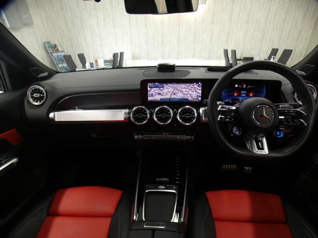 Mercedes-Benz GLB 11