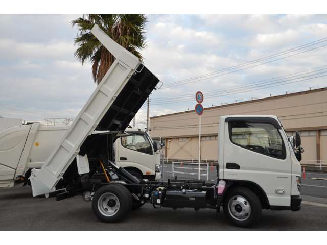 Mitsubishi Fuso Canter 4