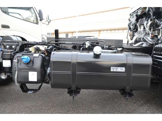 Mitsubishi Fuso Canter 9
