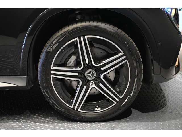 Mercedes-Benz GLC 10