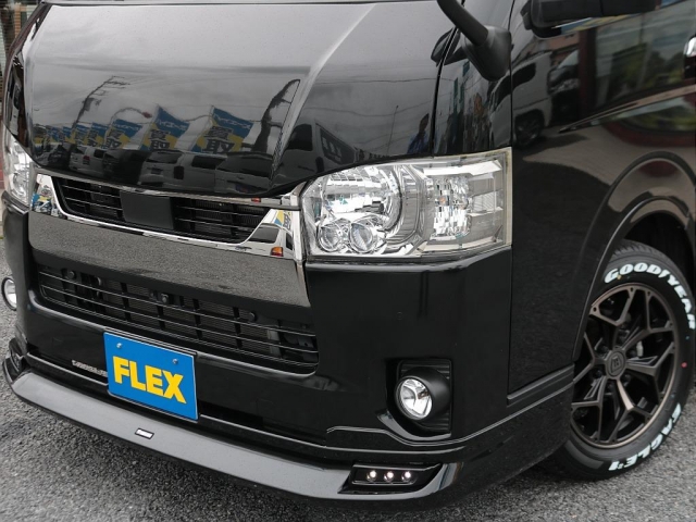 Toyota Hiace Van 10
