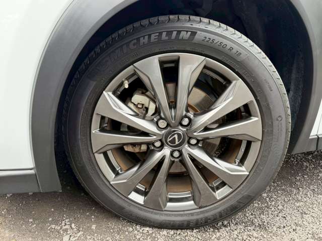 Lexus UX 11
