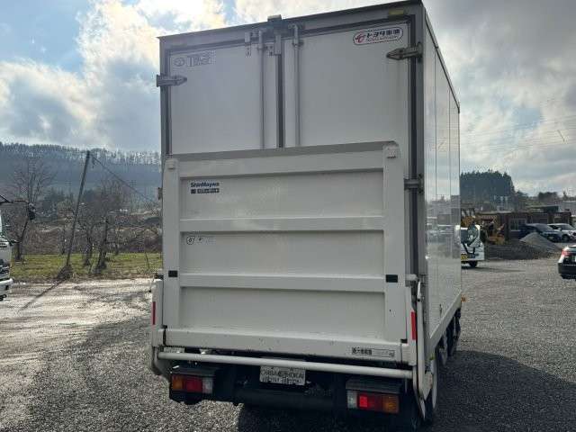 Toyota Dyna 5