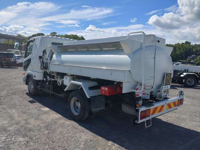 Mitsubishi Fuso Fighter 11
