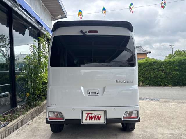 Daihatsu Atrai 12