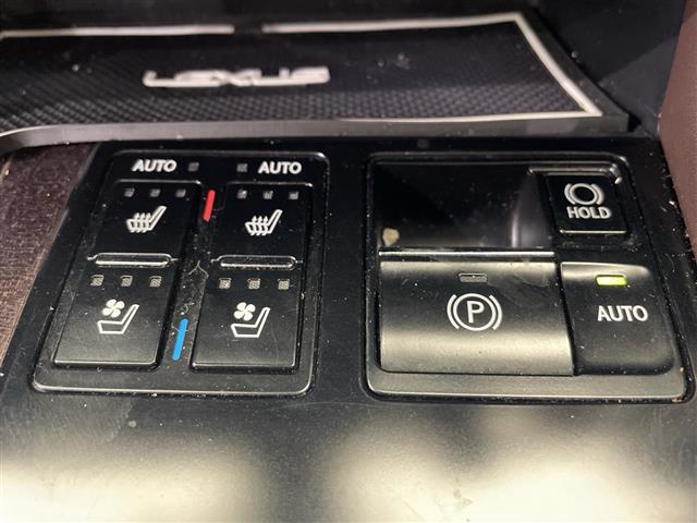 Lexus RX 9