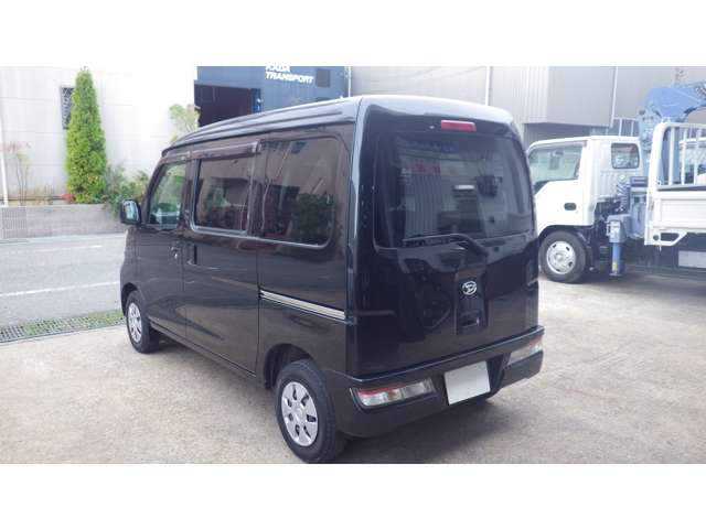 Daihatsu Hijet Cargo 4