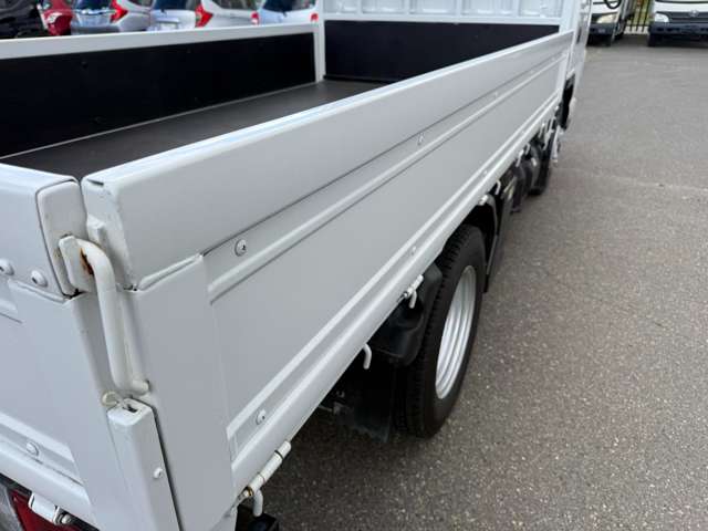 Isuzu Elf 11