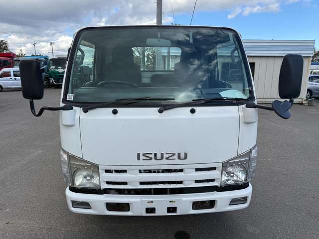 Isuzu Elf 3