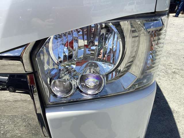 Toyota Regius Ace 11