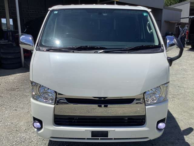 Toyota Regius Ace 8