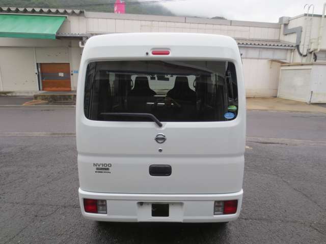Nissan NV100 Clipper 11