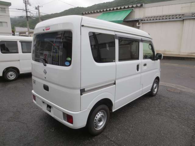 Nissan NV100 Clipper 12