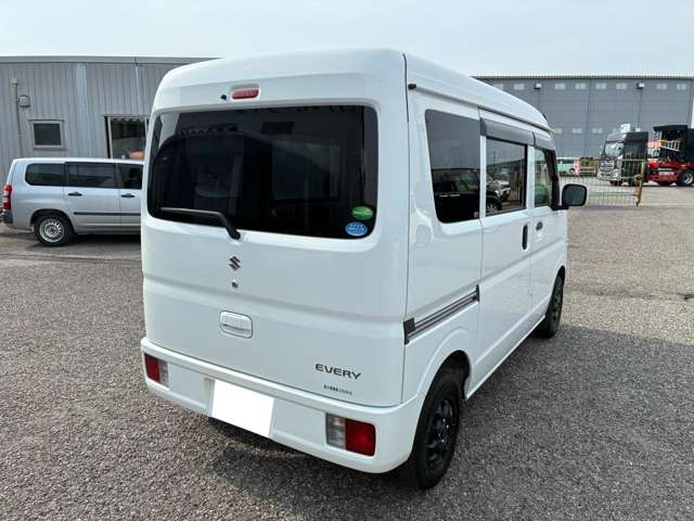 Suzuki Every 9