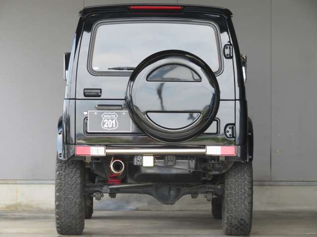 Suzuki Jimny 11