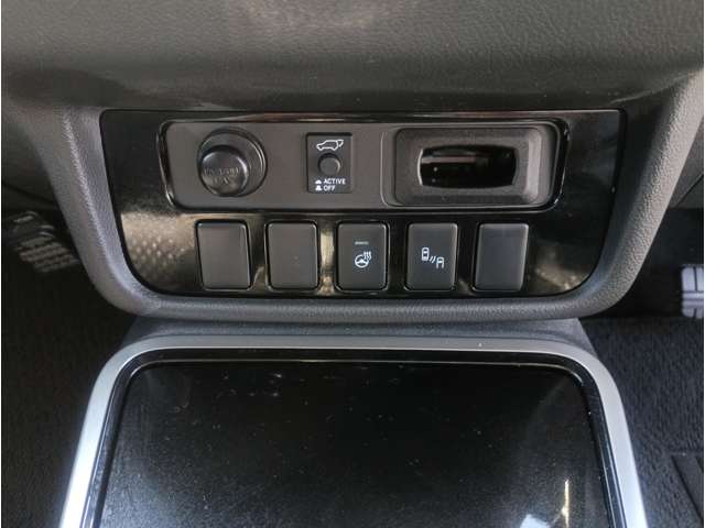 Mitsubishi Outlander 4