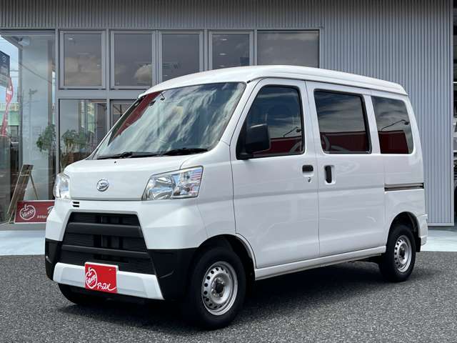 Daihatsu Hijet Cargo 2