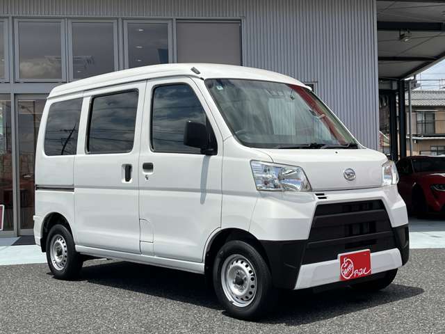 Daihatsu Hijet Cargo 3