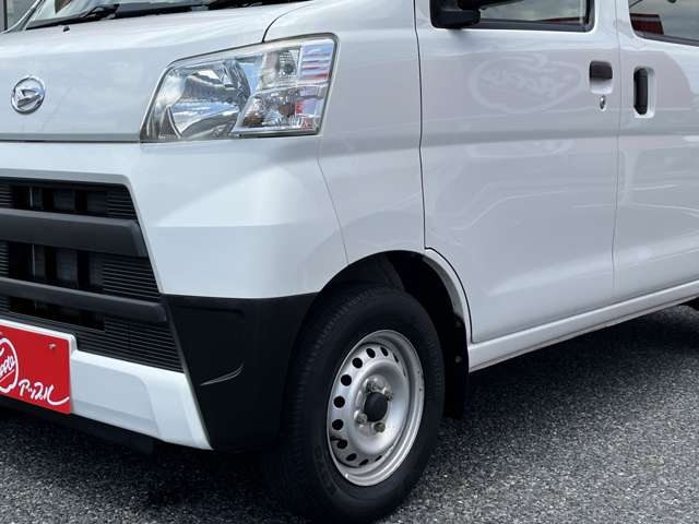 Daihatsu Hijet Cargo 4
