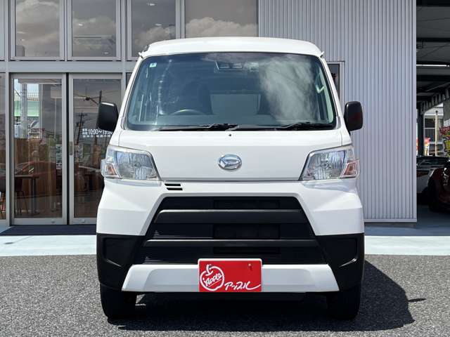 Daihatsu Hijet Cargo 6
