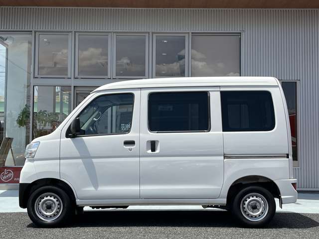 Daihatsu Hijet Cargo 7