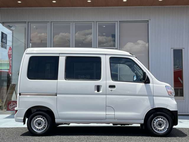 Daihatsu Hijet Cargo 8