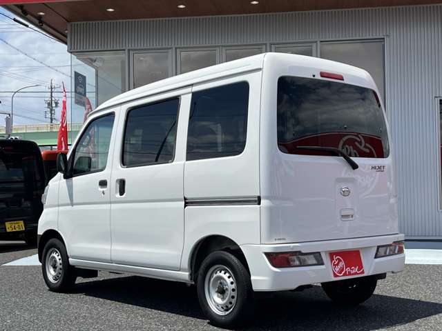 Daihatsu Hijet Cargo 10