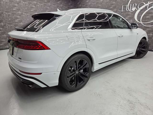 Audi Q8 2