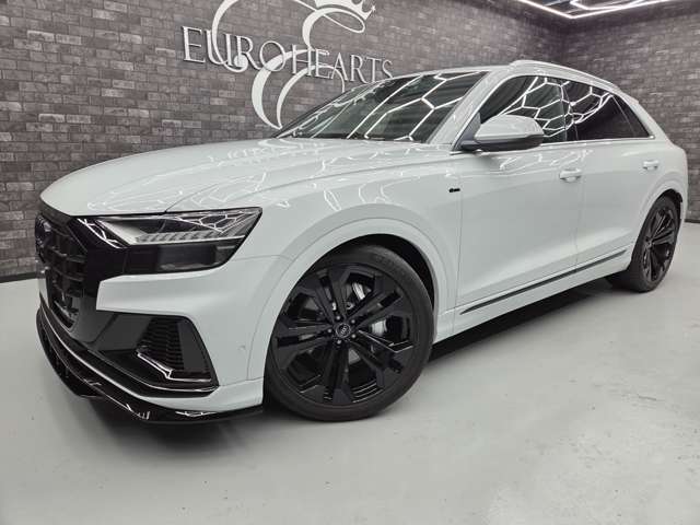 Audi Q8 5