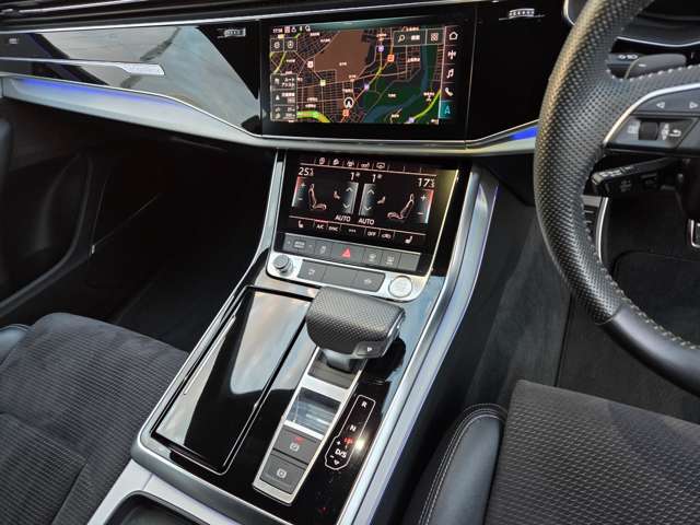 Audi Q8 9