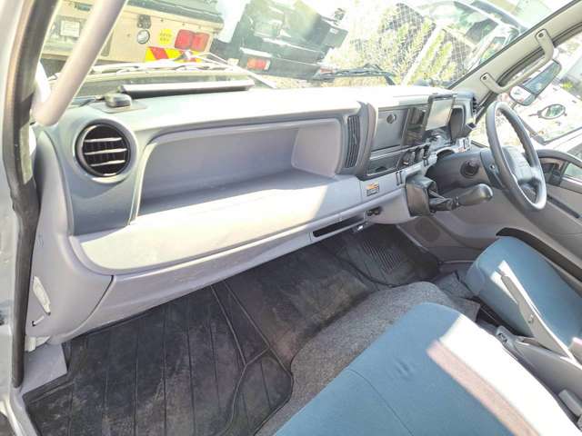 Mitsubishi Fuso Canter 12