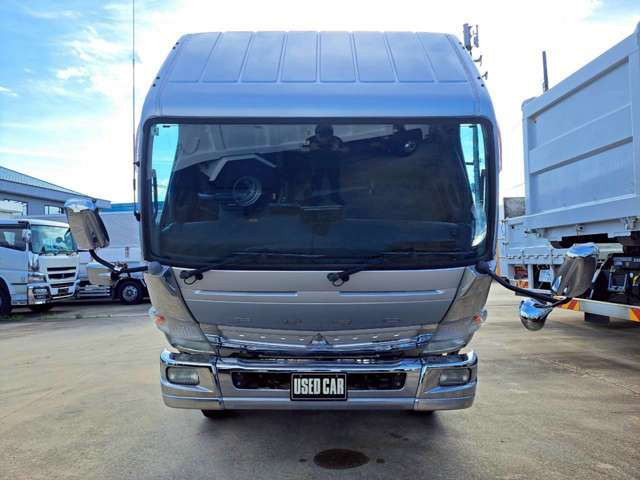 Mitsubishi Fuso Canter 9