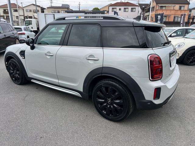 MINI Crossover 11