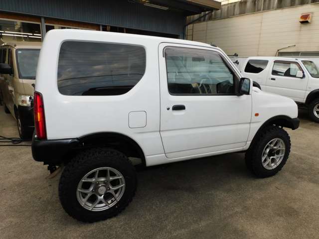 Suzuki Jimny 6