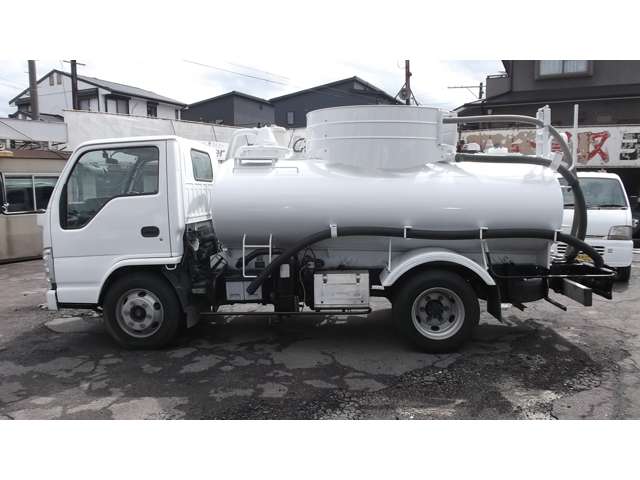 Isuzu Elf 4