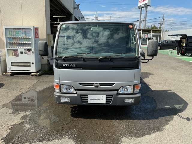 Nissan Atlas 4