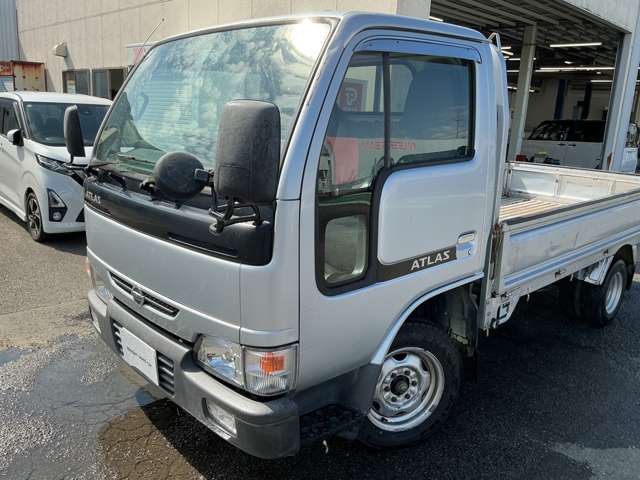 Nissan Atlas 5