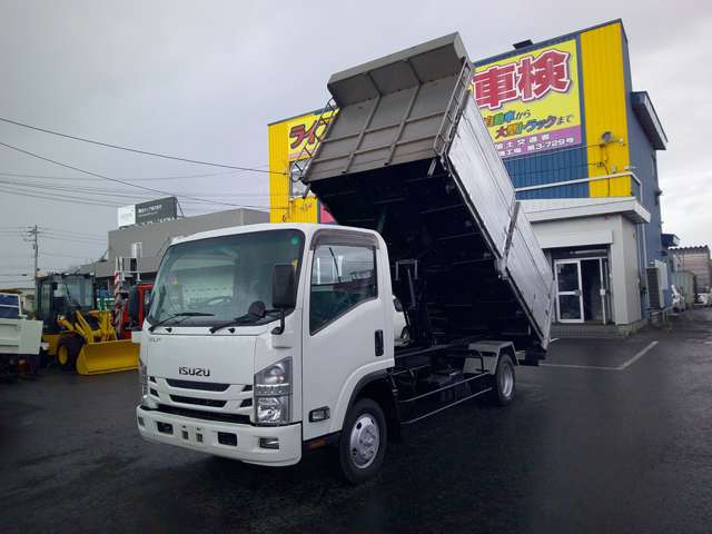 Isuzu Elf 3
