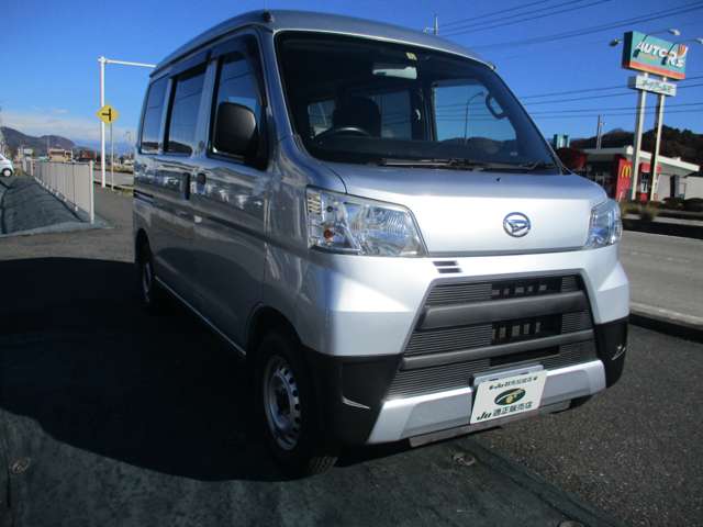 Daihatsu Hijet Cargo 9