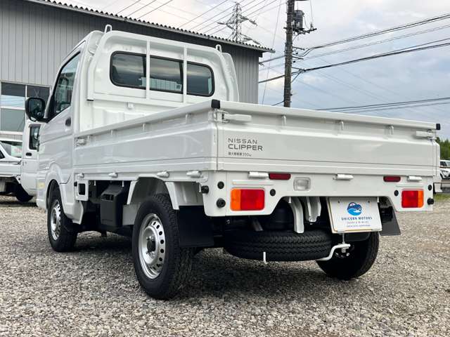 Nissan Clipper Truck 11