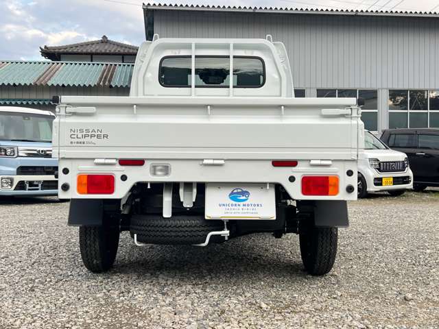 Nissan Clipper Truck 4