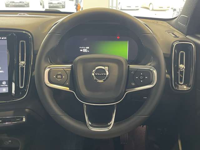 Volvo EX40 12