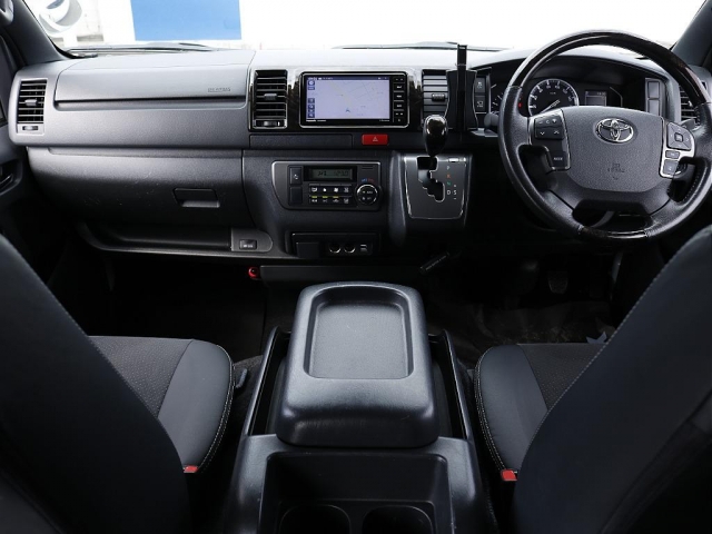 Toyota Hiace Van 2