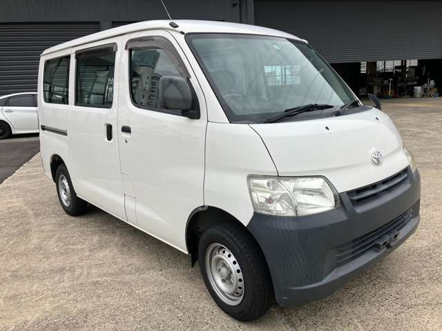 Toyota Light Ace Van 6
